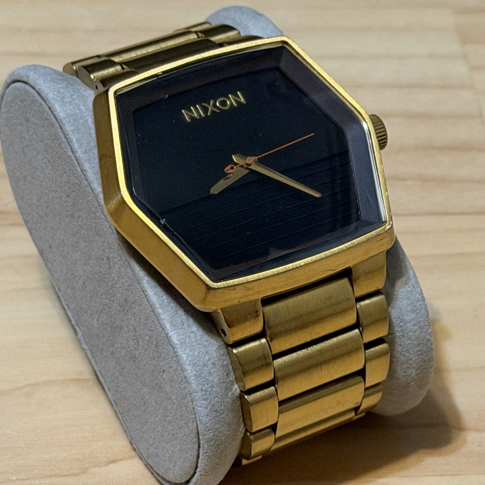 Nixon The Mayor “Key to the City” Gold Brown Hex Surf Analog Silver Men’s Watch