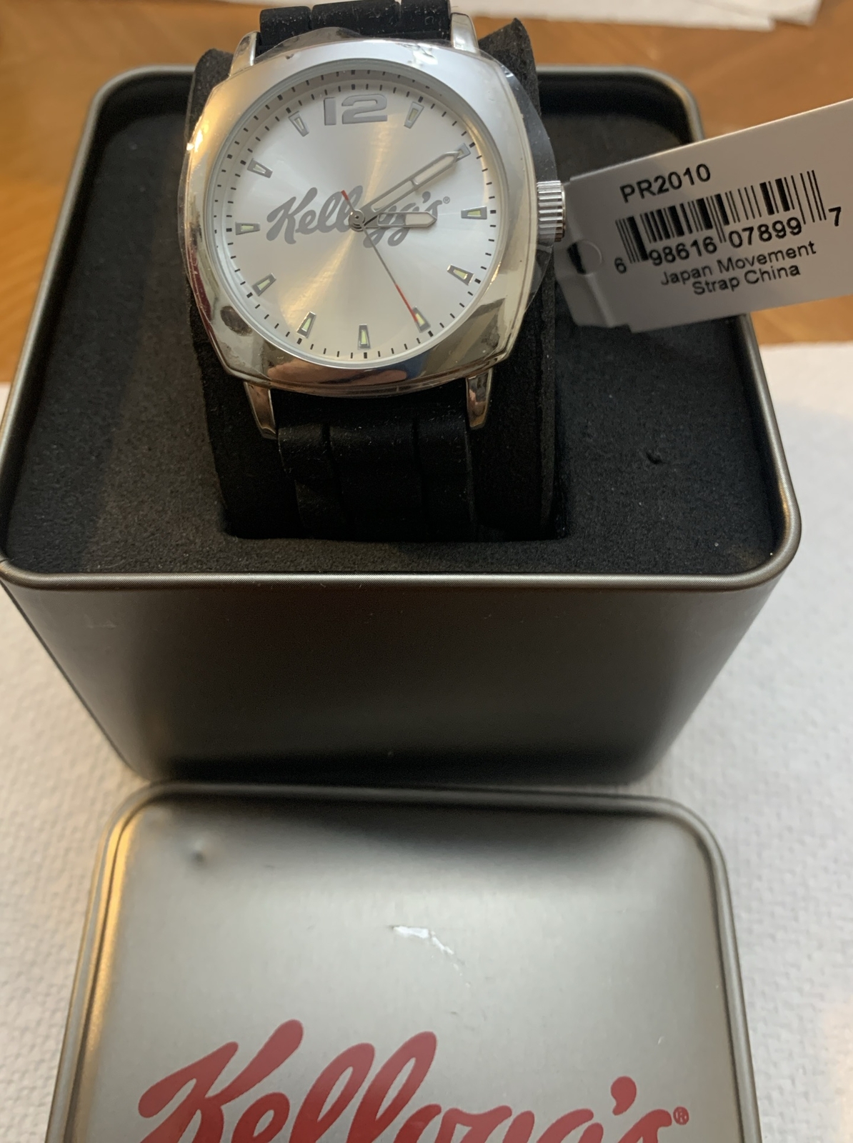 KELLOGG’S FOSSIL Collectible Watch In Metal Box ~ New Battery Keeps Perfect Time