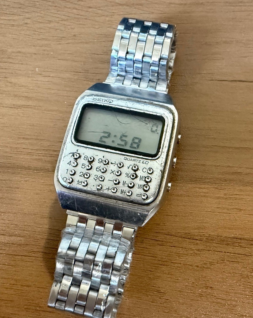 Vintage Seiko Quartz LC Calculator Watch C153-5007 Runs New Bracelet