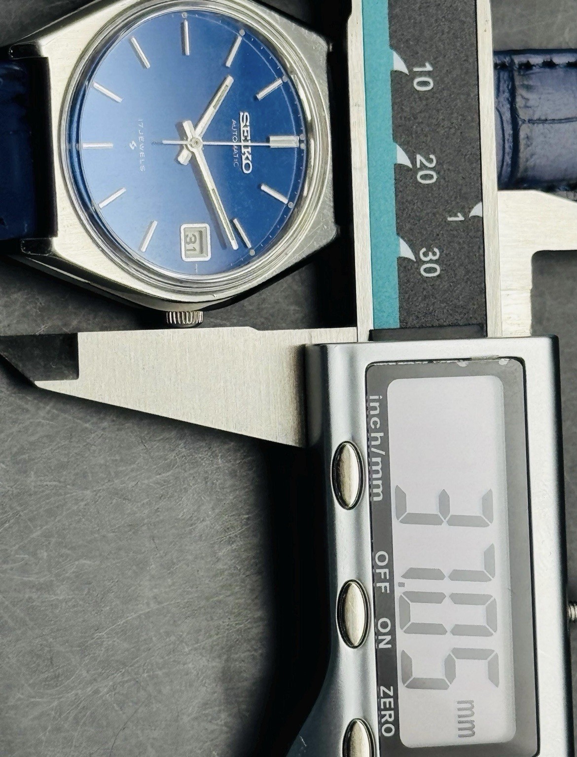 Vintage Seiko 5 Men’s Automatic / 6308-8000 / Blue Genuine Leather Band