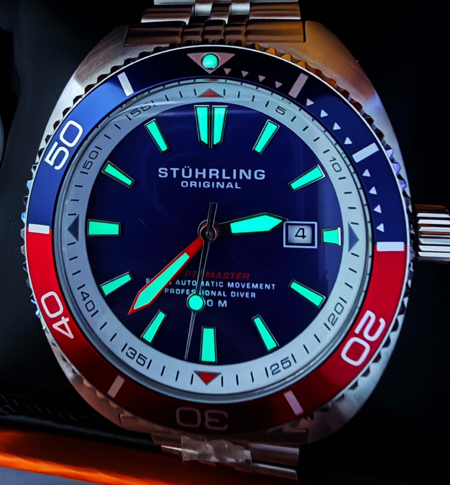 Stuhrling Depthmaster 1008 Swiss Automatic Diver Tonneau Shape Jubilee Bracelet