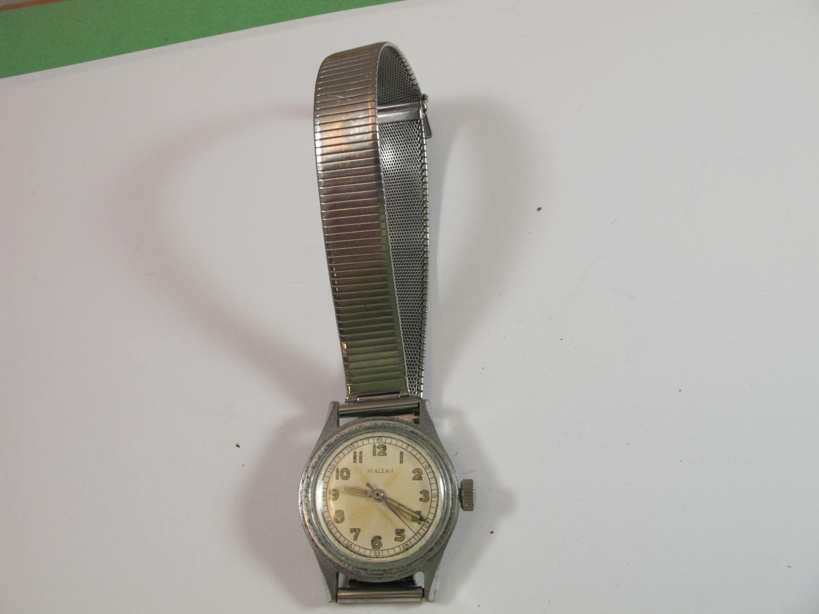 HIALEAH MENS VINTAGE SCREWBACK MILITARY STYLE BY O`MAIRE SWEEP SECONDS 17J