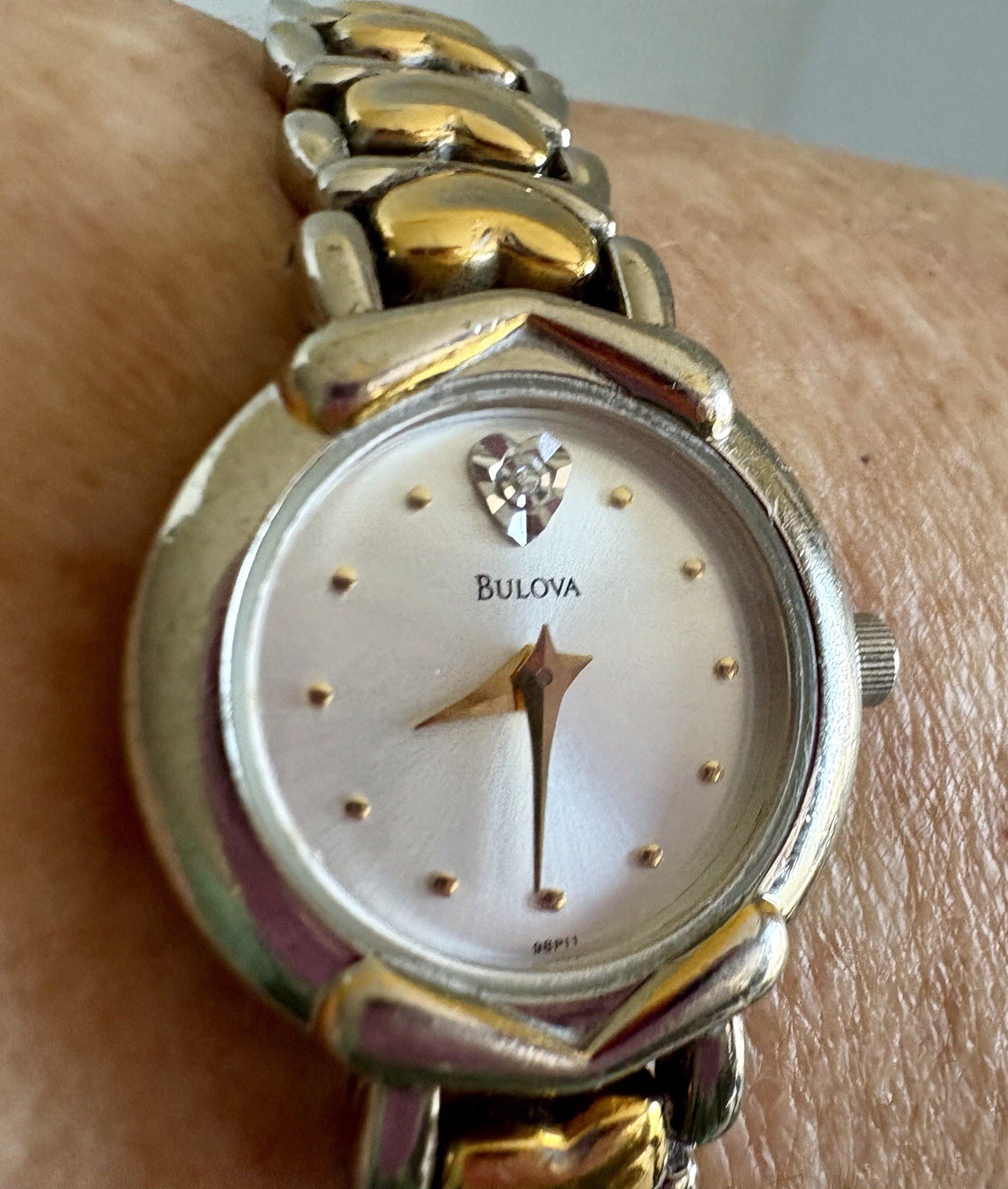Vintage BULOVA QUARTZ With Heart Shaped Diamond, Women’s Luxury Watch. Japan MAT