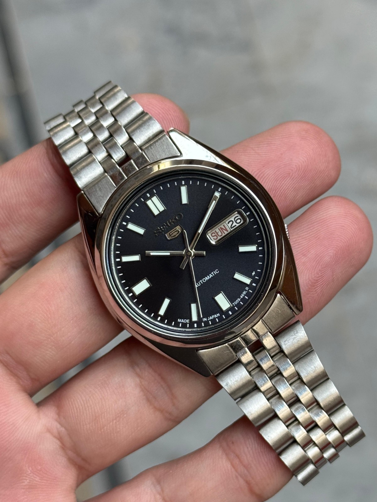 Seiko 5 Automatic Mens Vintage Wrist Watch Day Date Stainless Steel Japan