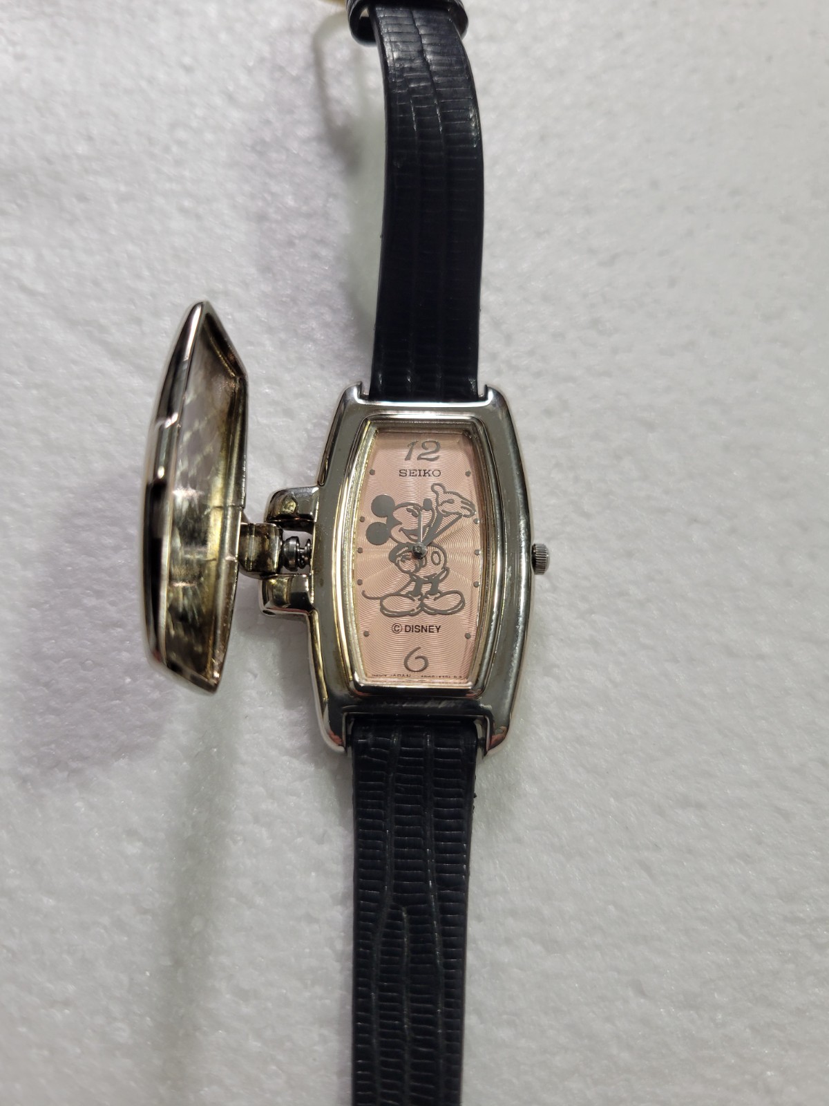 Disney Seiko Womens Mickey Mouse Watch Flip-top Pink Blush Dial Used Read Discri