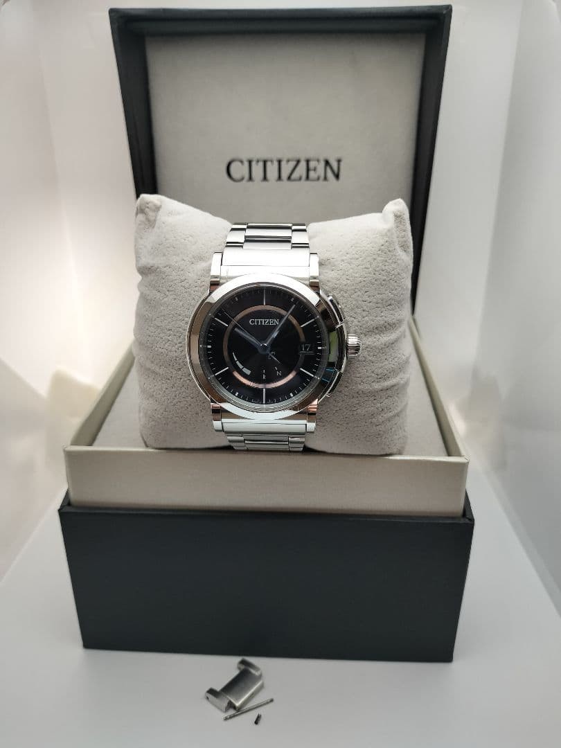 Citizen Series 8 Solar Watch Analog Ref H11A-T014321 wrist 18.6cm/7.3in