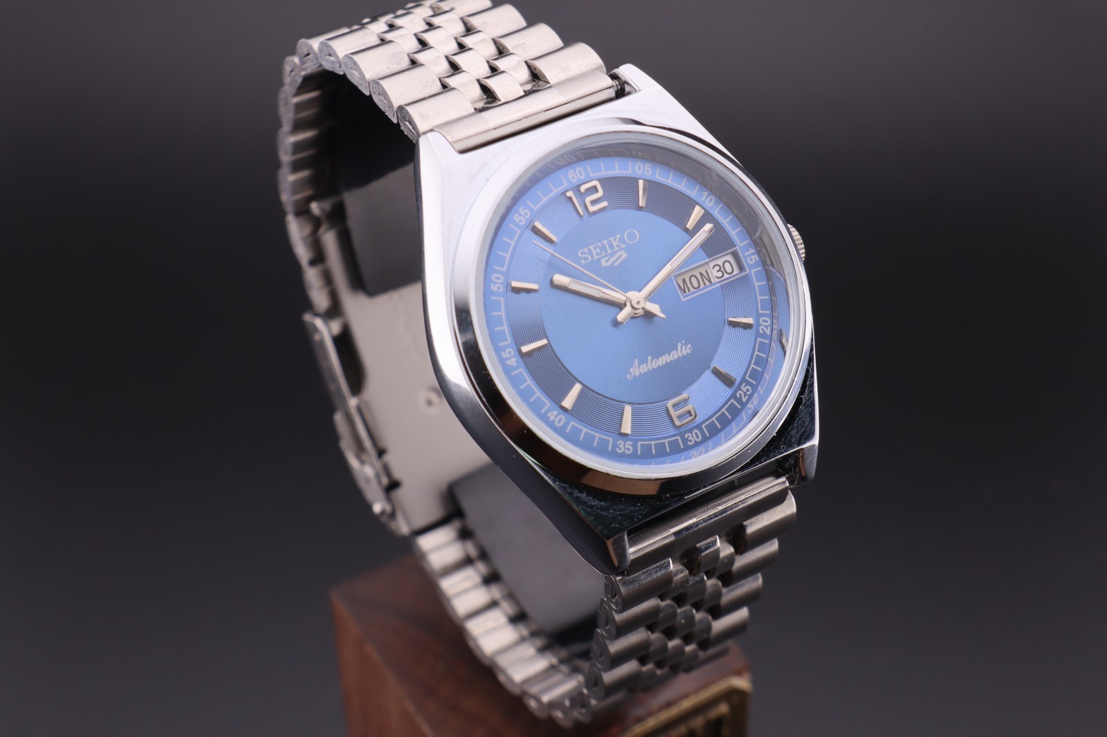 Vintage Seiko 5 Automatic 6309A Men’s Wrist Watch, Day / Date- Japan Made