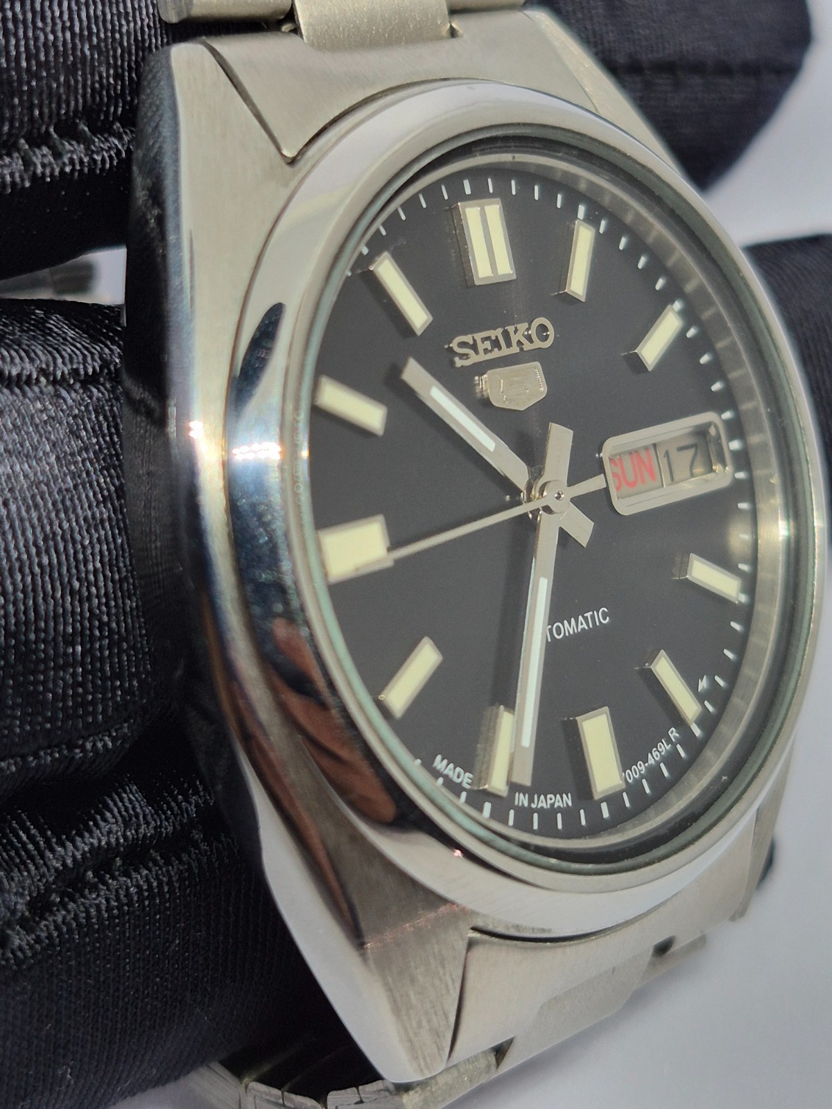 Vintage Seiko 5 Automatic Men’s Wristwatch – Classic Japanese Timepiece