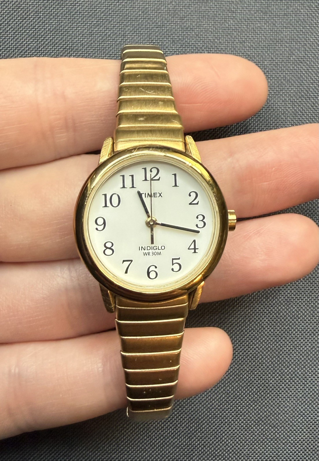 Beautiful Vintage TIMEX Gold Tone Watch (One Size Fits Most)
