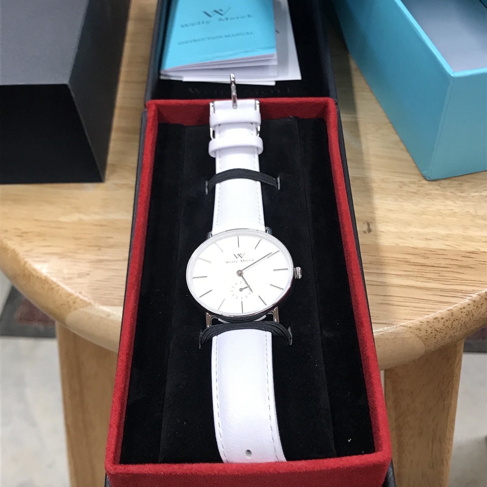 (NEEDS BATTERY) Welly Merck Women’s Luxury Watch Pioneer Lyon White Leather 34mm