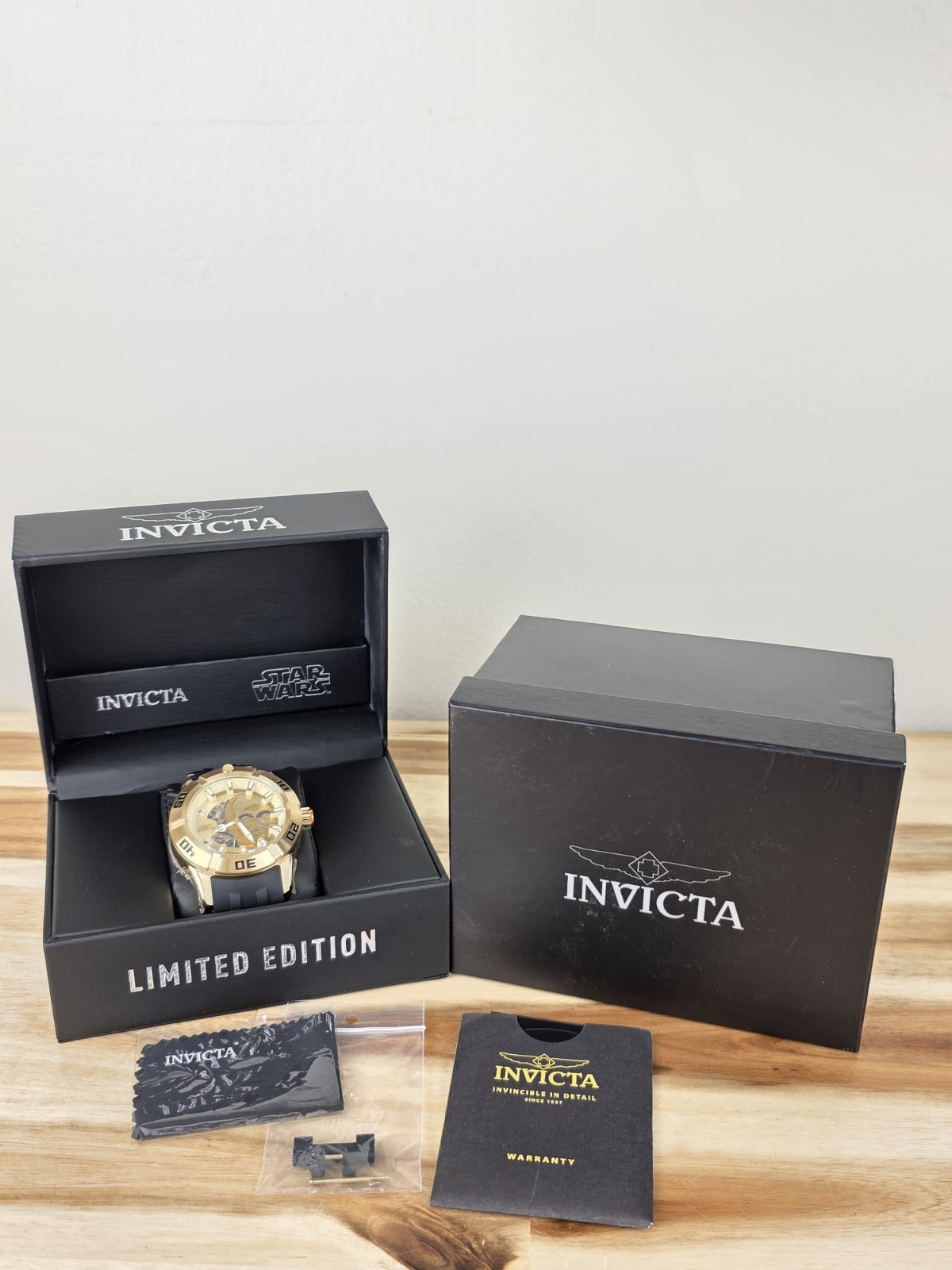Invicta 26550 Star Wars C-3Po Watch Limited Edition 0475/1977