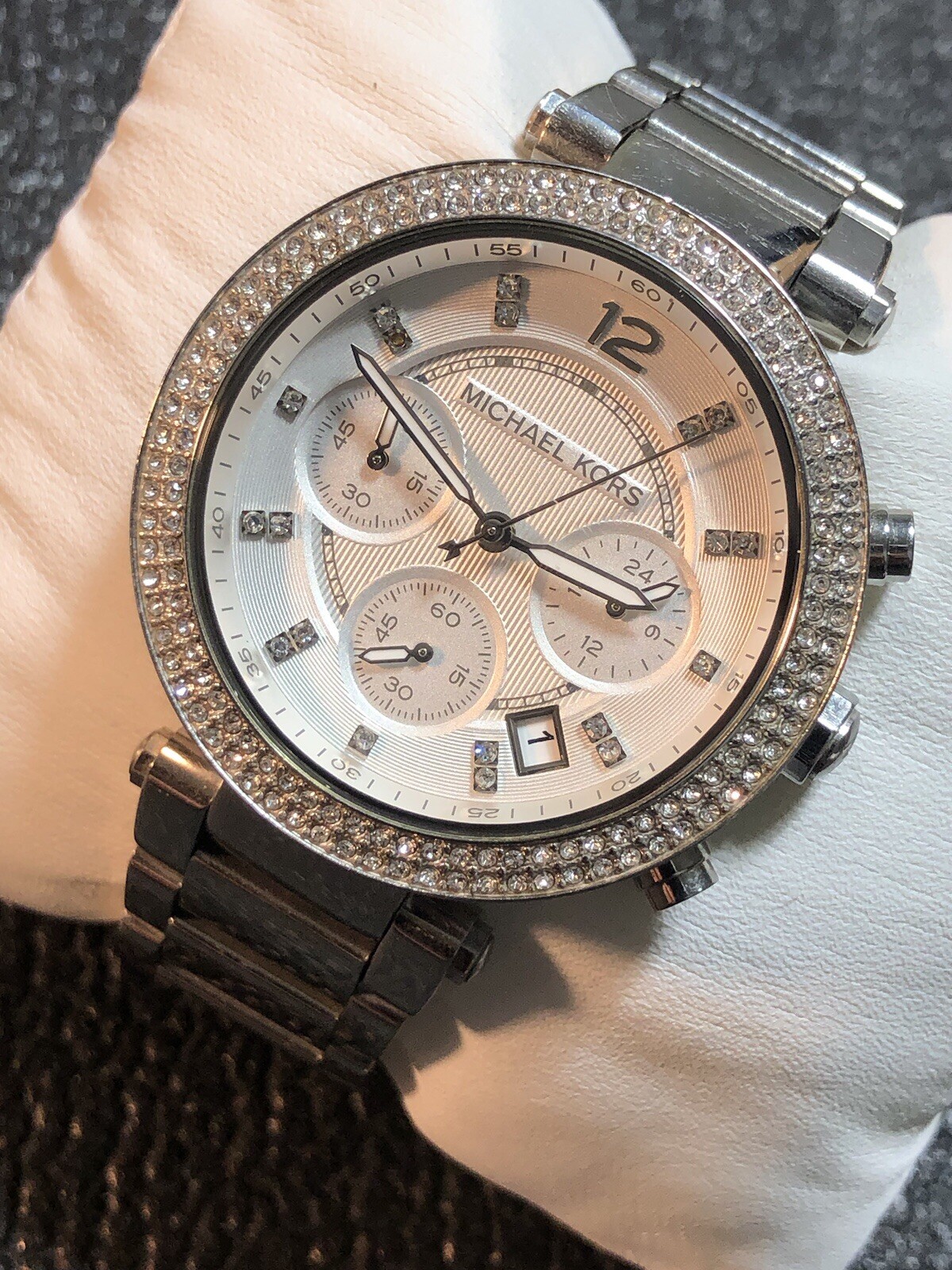 Michael Kors Women’s Parker Watch MK5353 Silver Tone Runs Parts Or Repair