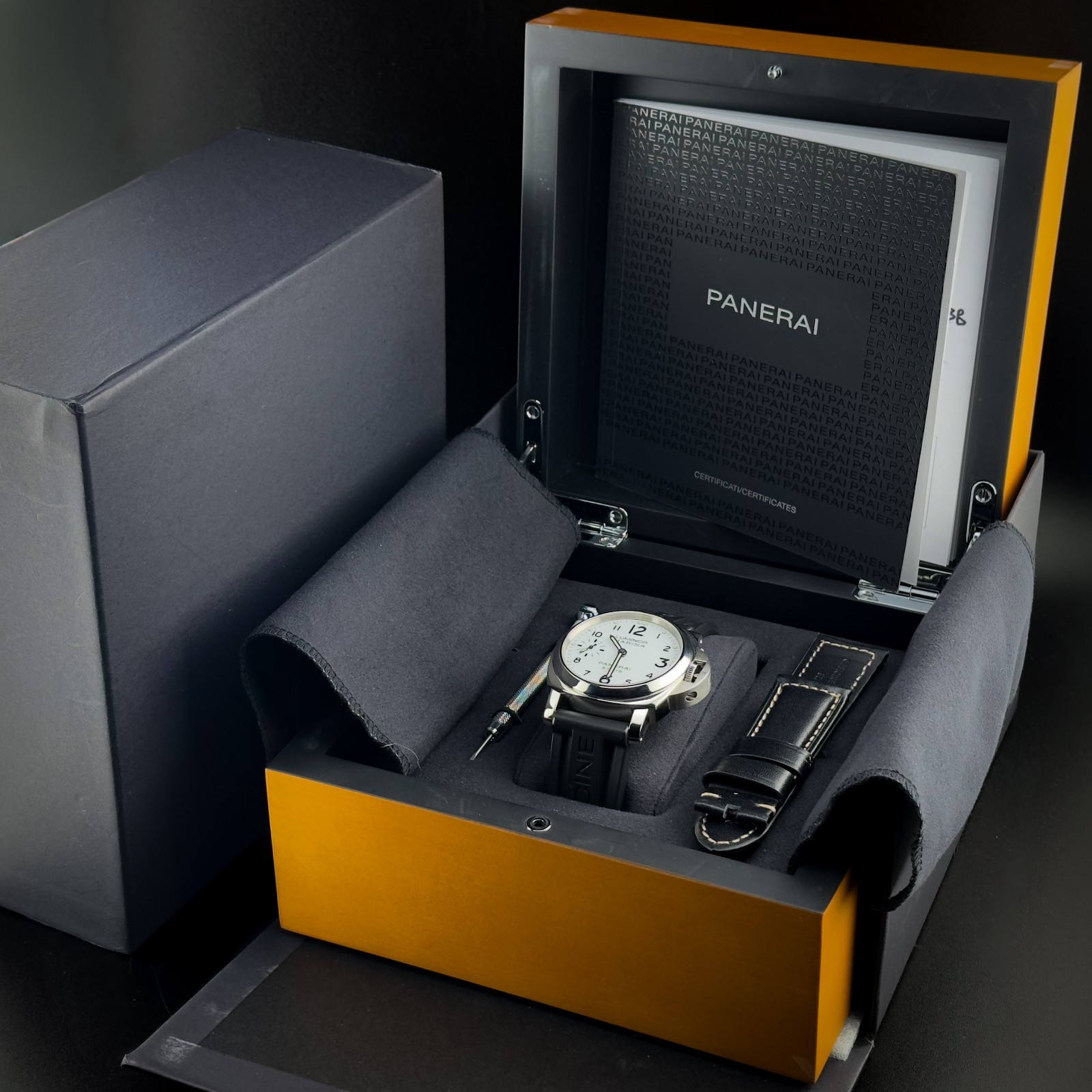 Panerai Luminor Marina Pam00563 Pam563 Manual wind 8 Day White Dial Full Set