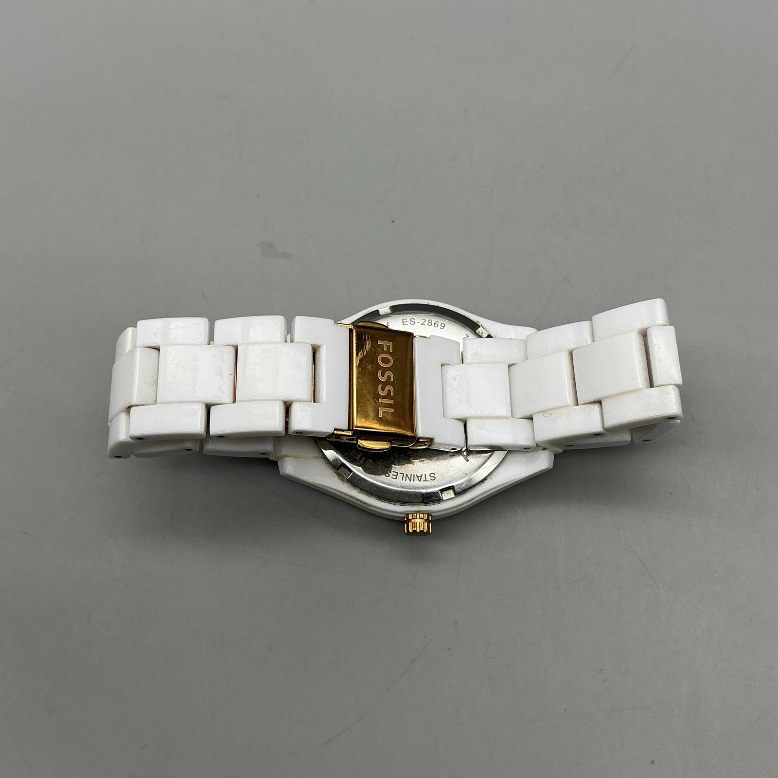 Fossil Womens Watch 37mm Gold Tone Crystal Bezel Day Date ES-2869 New Battery 7″