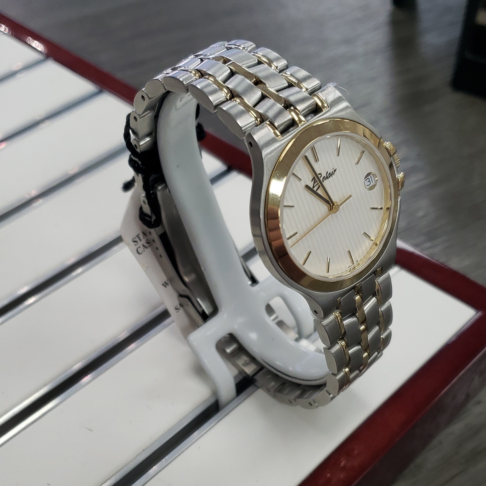 Belair Quartz Analog Wristwatch Two-Tone Stainless Bracelet White Dial