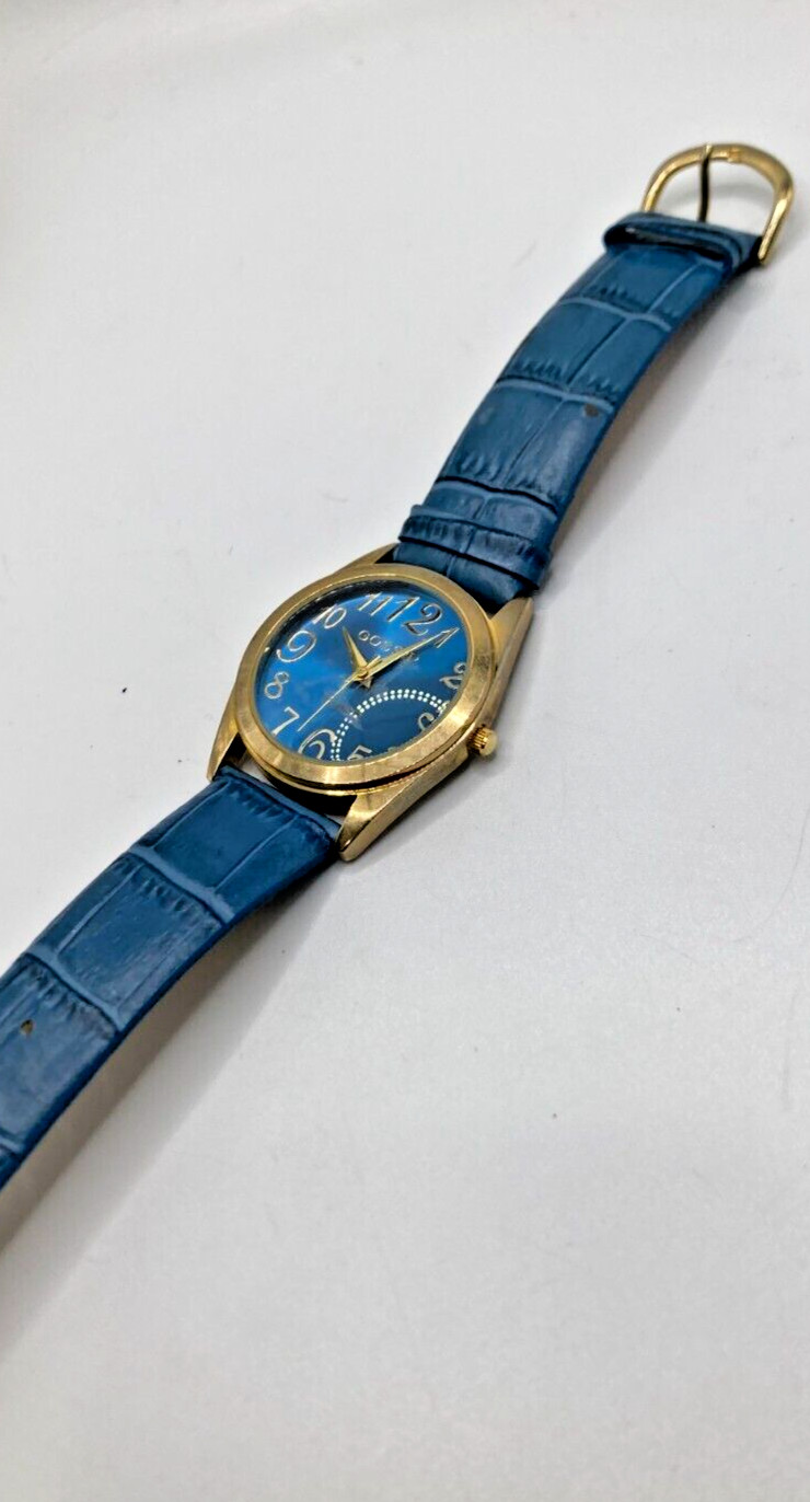 Blue Dial Gold Plated Wristwatch With Faux Leather Strap – Stylish Watch