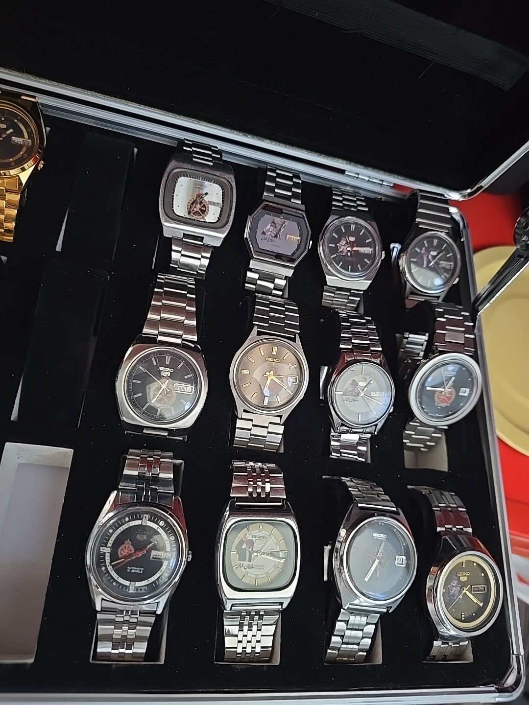 Rare! Seiko 5 Vintage Men’s watch Special Edition for HM Sultan Qaboos Auto each