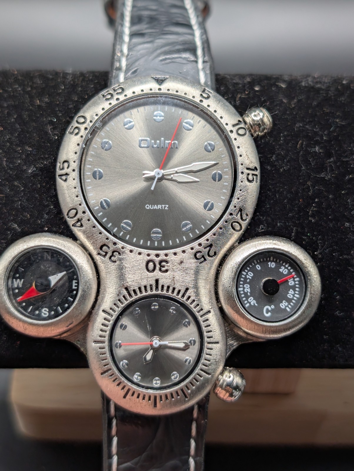 Oulm Model 1149 Dual Time Steampunk Multi Dial Compass Watch