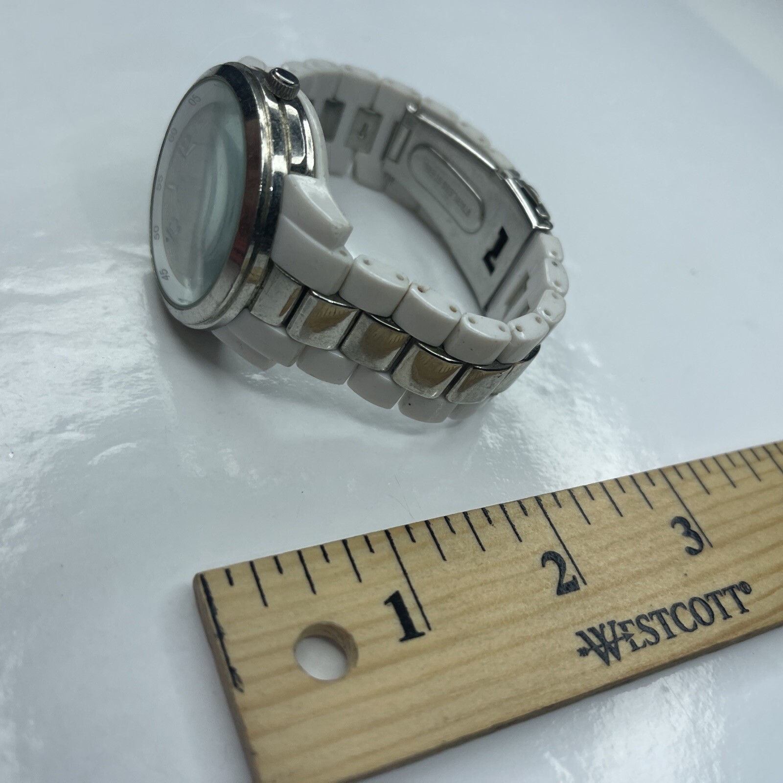 A Vivani Japan Silver White Resin V701W Accutime Ladies Retro Stainless Untested