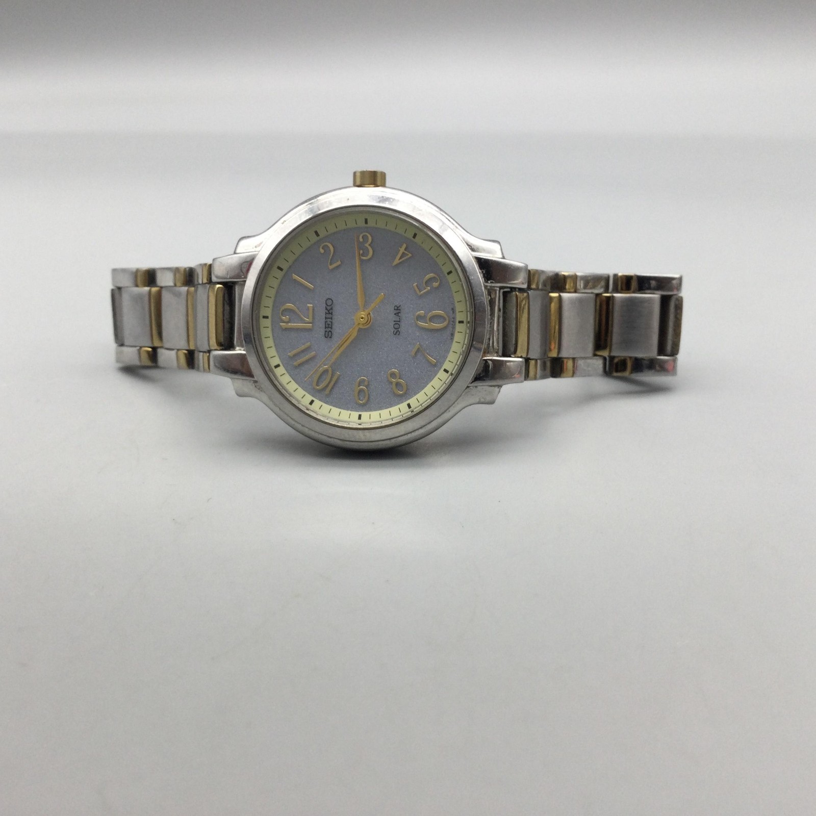 Seiko Solar V181-0AB0 Womens Watch 27mm Two Tone 100M Stainless Steel 5.75″