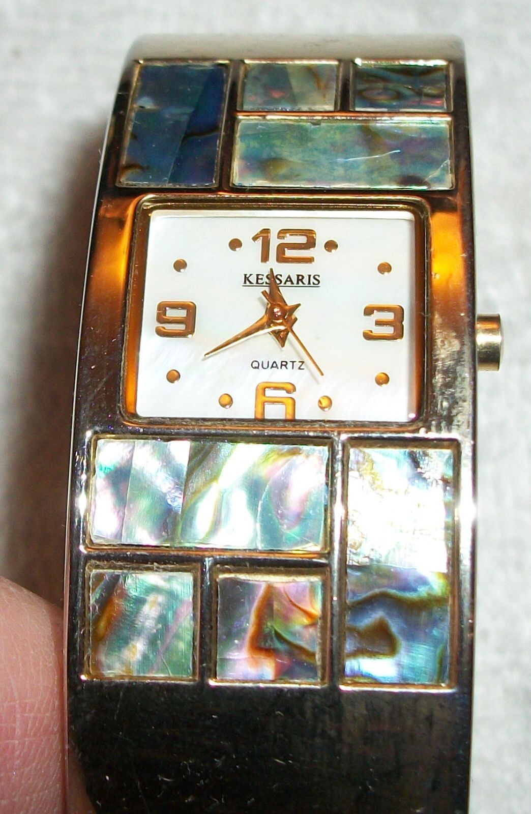 KESSARIS FASHION GOLD TONE HINGED CUFF QUARTZ WATCH NEW BATTERY RUNS GREAT
