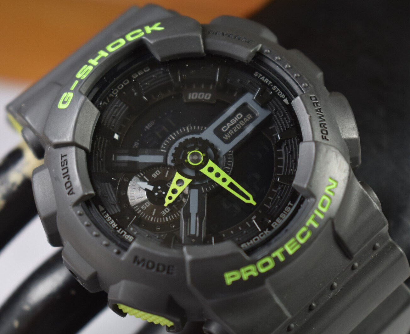 RARE! Casio GA110LN-8A (5146) Gray/Neon Green Series Men’s Watch NEW BATTERY!