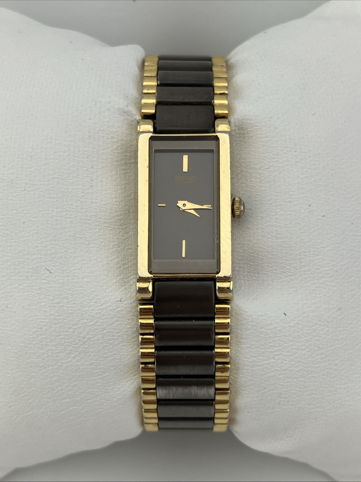 Vtg Seiko Ladies 12mm Watch Gray & Gold Tone Tank Dial 5.75″ 1e20-551h – RUNS