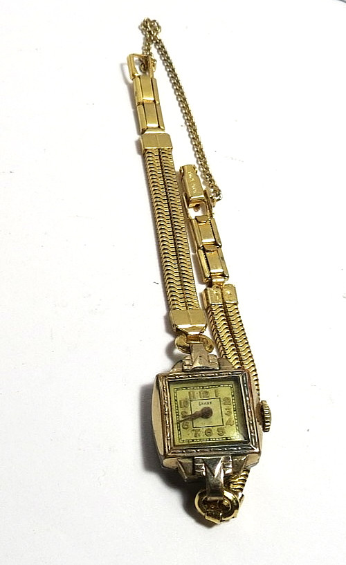 VINTAGE SWISS WOMEN’S GRANT MANUAL WIND WRISTWATCH GOLD FILL BEZEL RUNS..’
