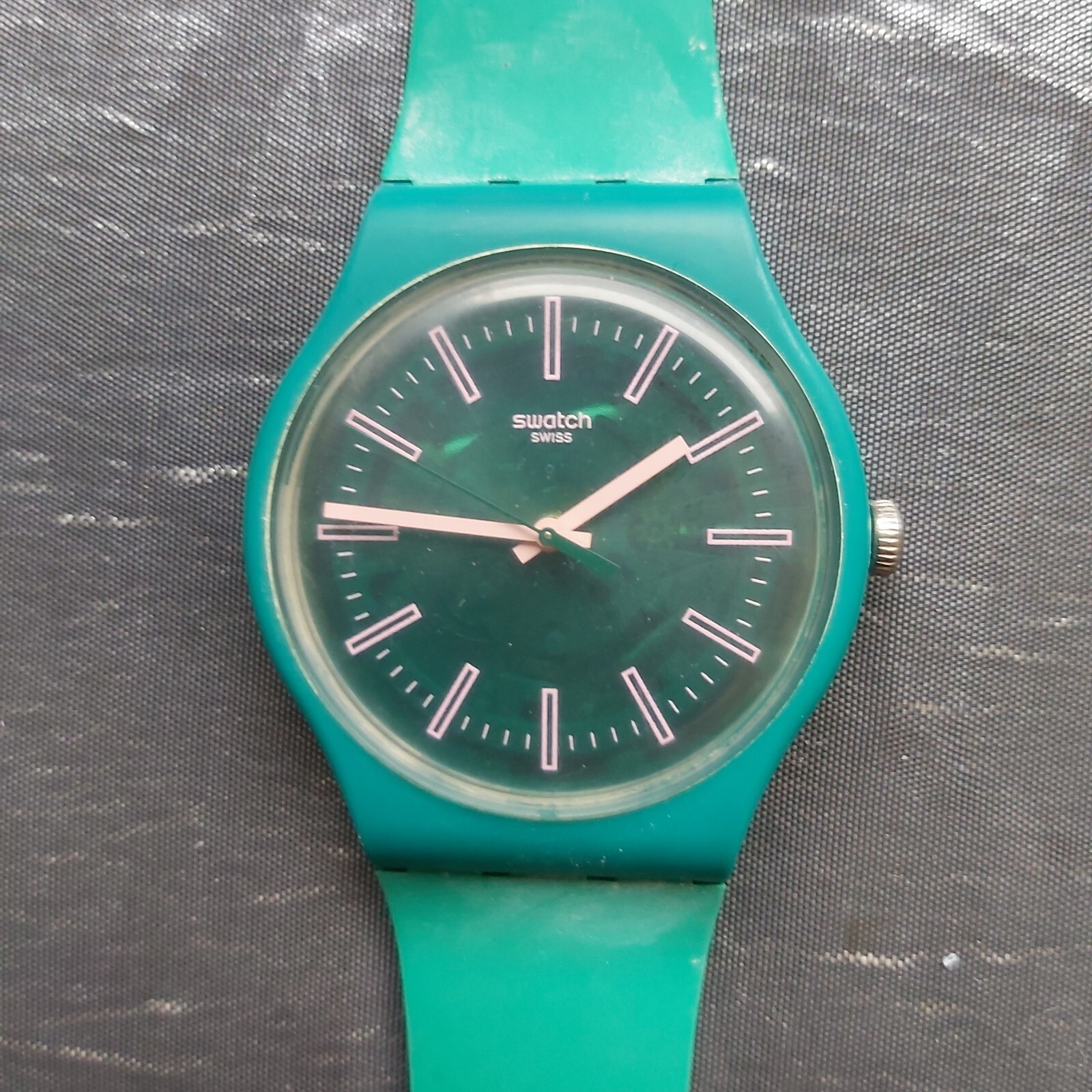 Swatch Watch SO29G100 Sunbrush Grass. 2022. Very Good Working Condition New Batt
