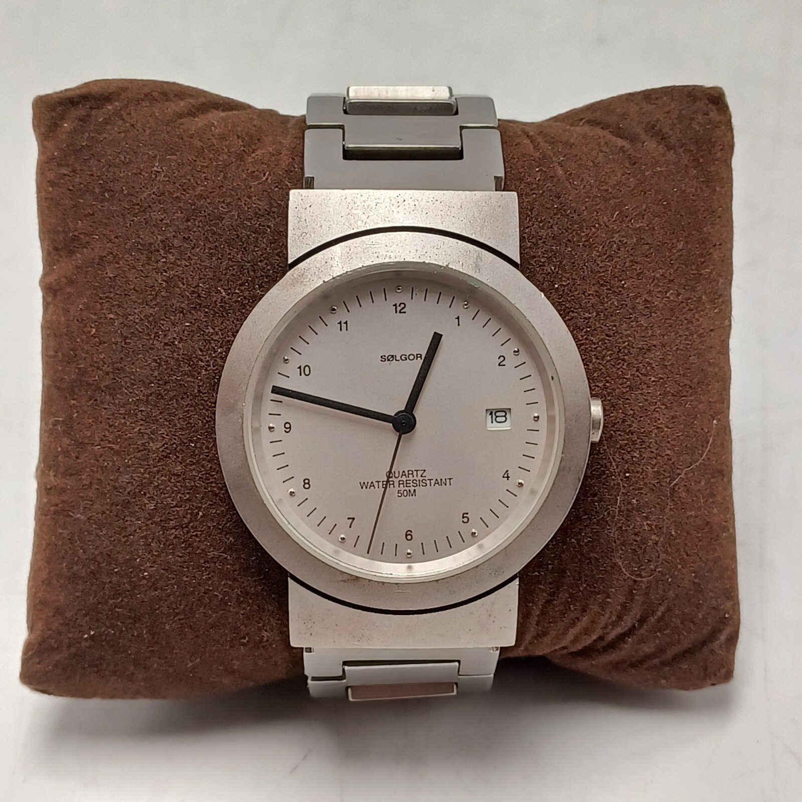 Solgor 50M Men’s Watch Stainless Steel Band New Battery 5 ATM. Pre-owned