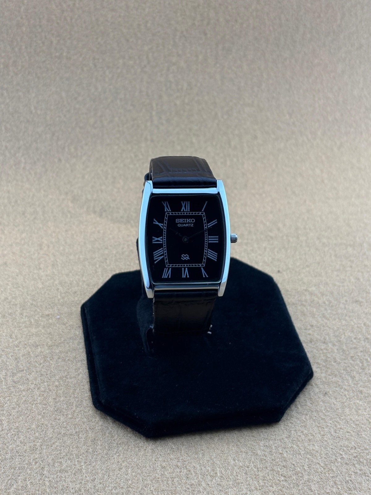BLACK SILVER BARREL Vintage Seiko Slim Quartz Men’s Wristwatch-DARK BROWN STRAP