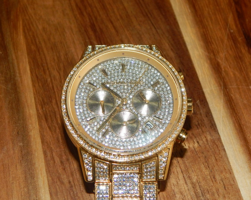 MICHAEL KORS MK-6747 Ritz Chronograph Pave Gold Tone Stainless 41mm Watch 50m