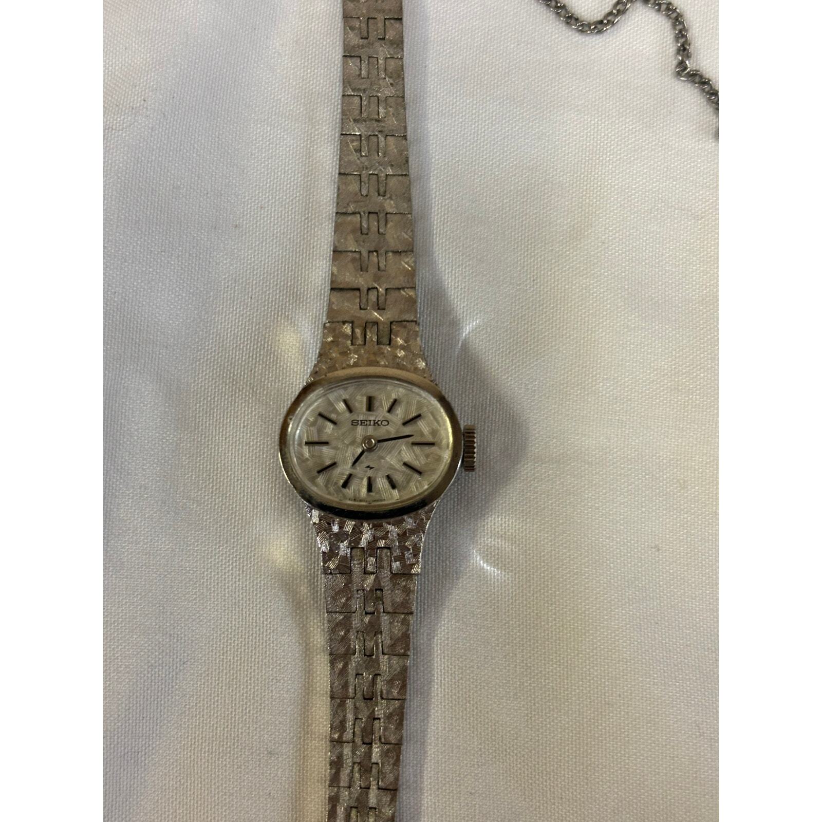 Vintage Seiko 11 7619 Silver Tone Mechanical Womens Watch.
