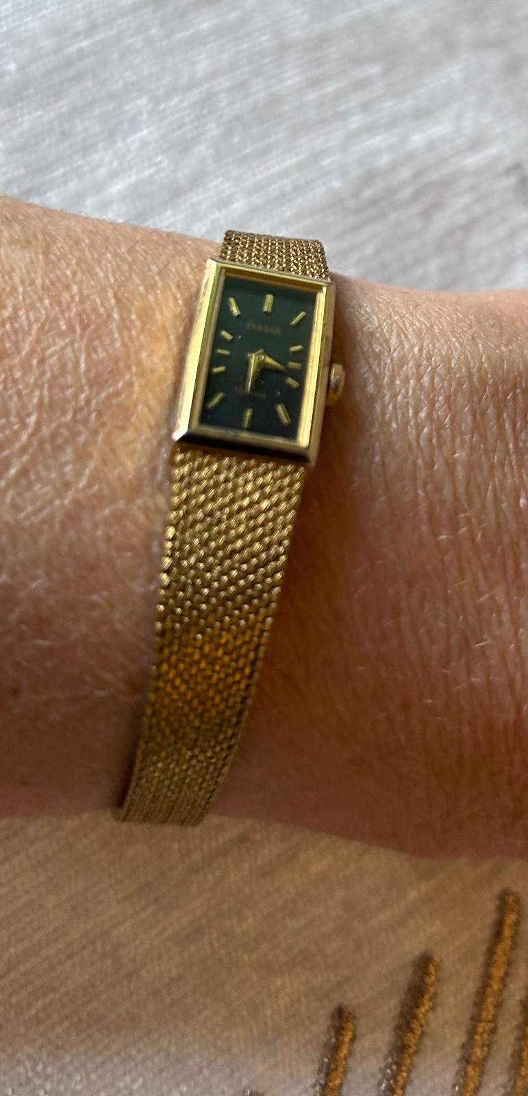 vtg pulsar tank watch ladies v220-5560 gold tone metal band 6″ 11mm new battery