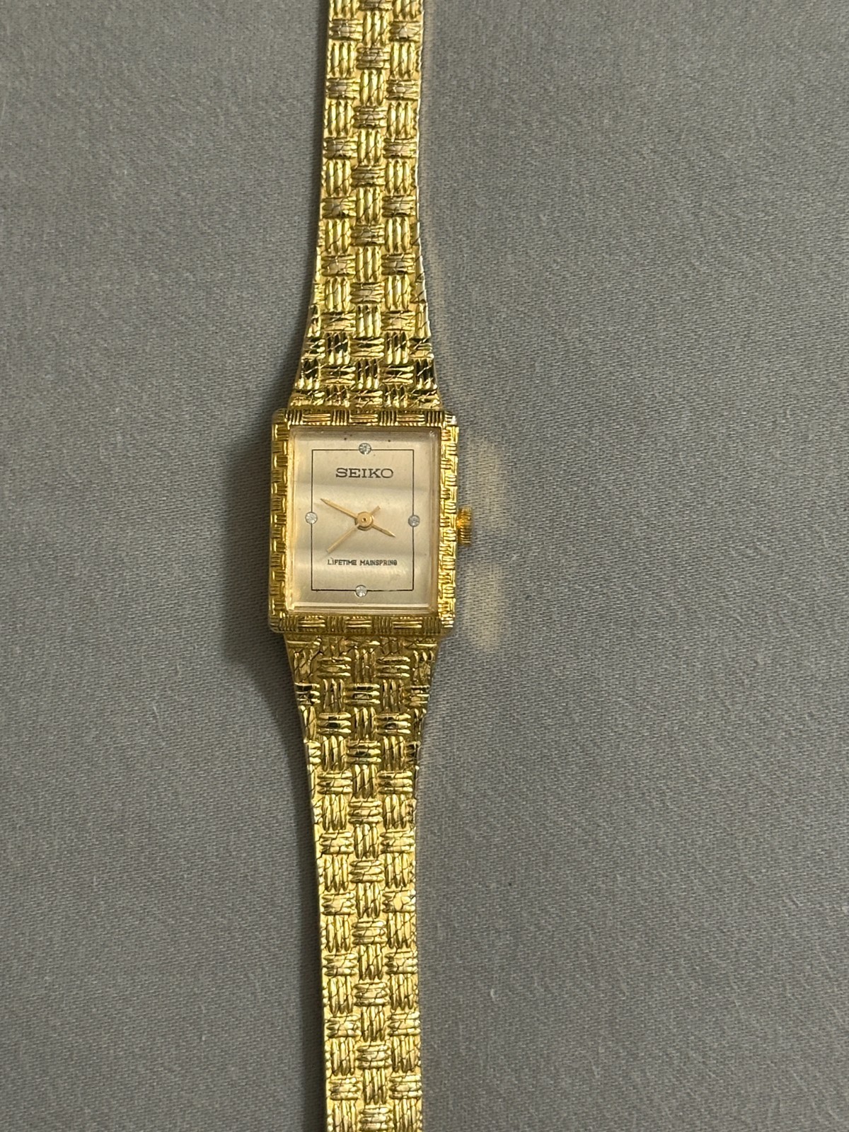 Vintage Seiko Womens Mechanical Wind Lifetime Mainspring Watch Gold Tone Band