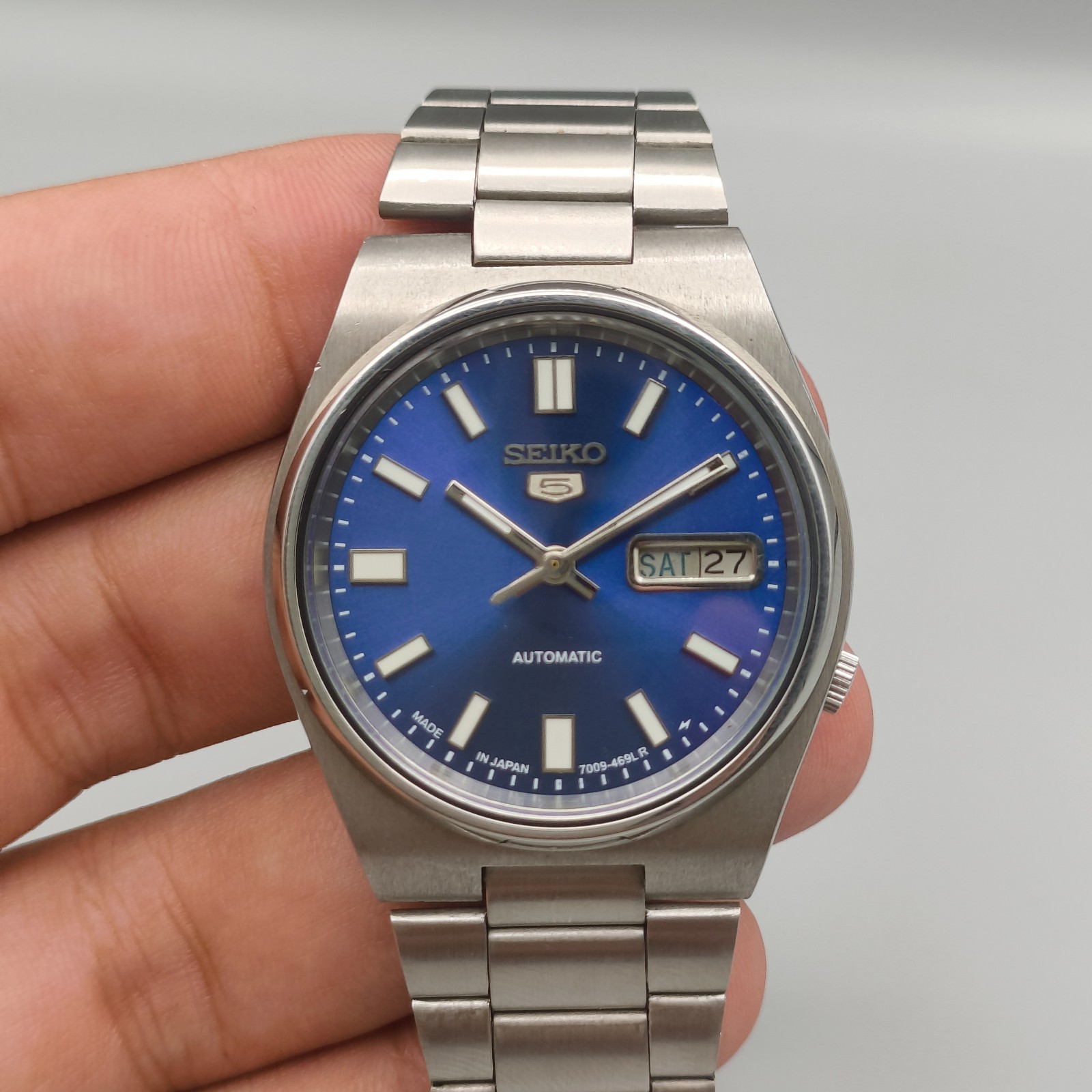 Vintage Seiko 5 Automatic 7009 Blue Dial StainlessSteel DayDate Mens Watch Japan