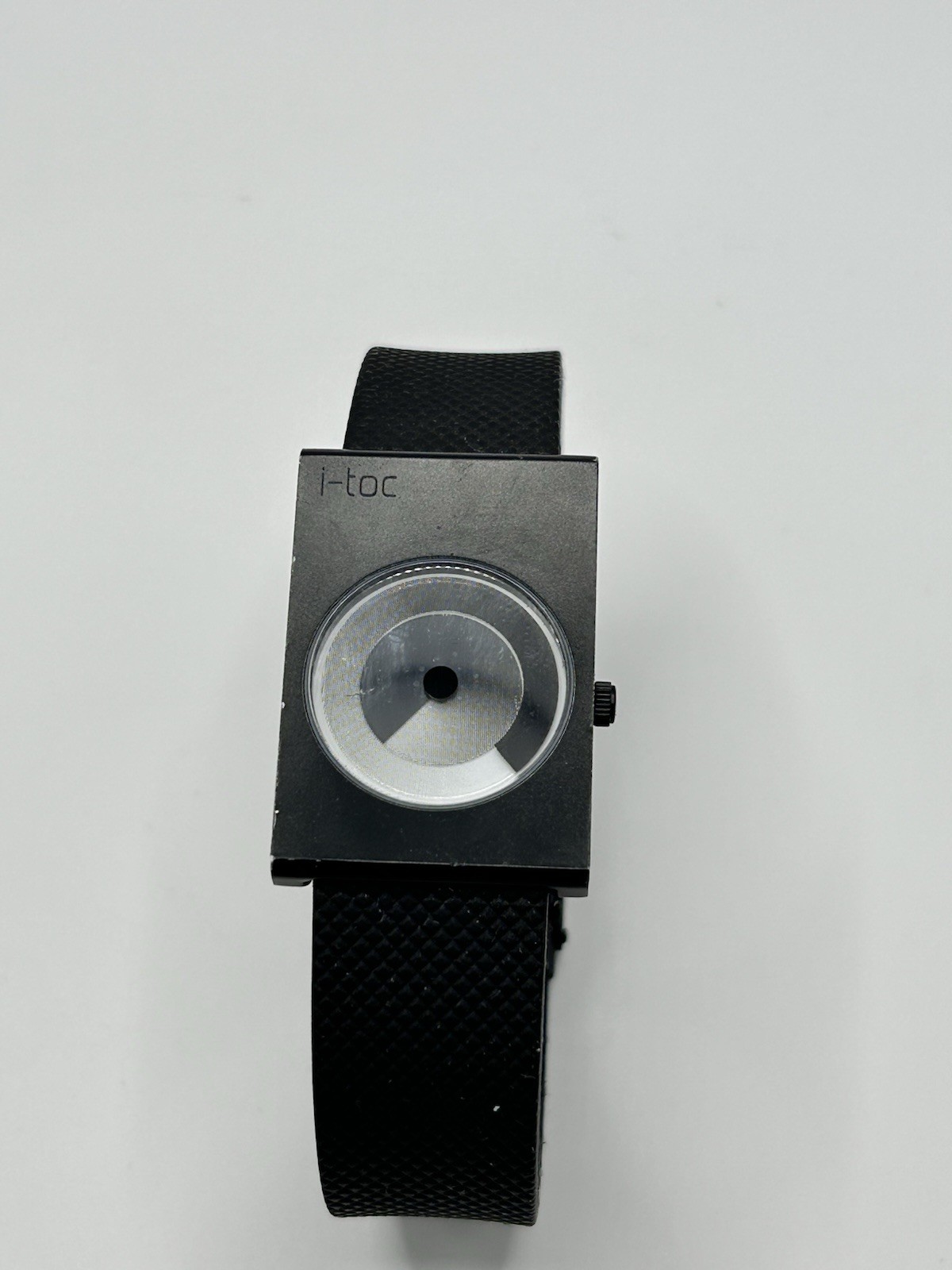 i-toc Minimalist Disc Dial Watch Japanese Movement Aluminum Case Black