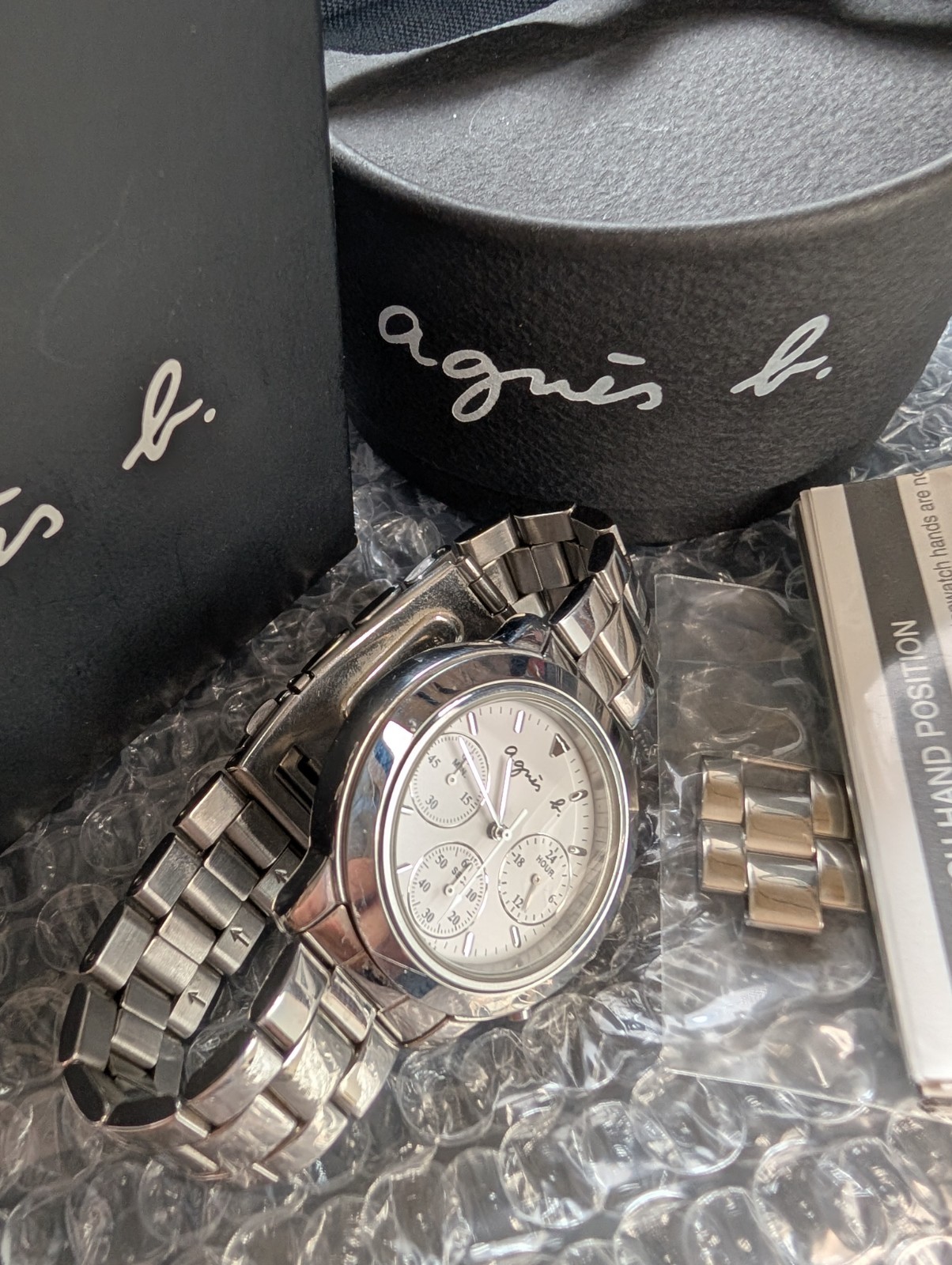 agnes.b v654 quartz wristwatch