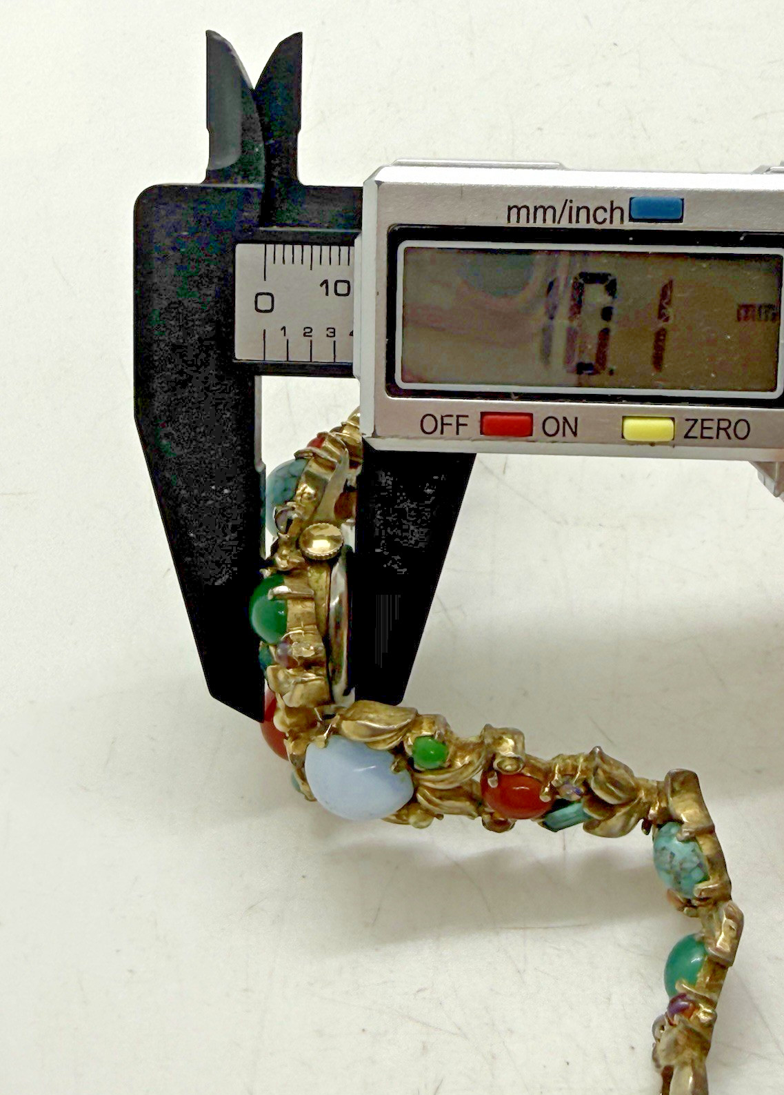 Vtg 1960’s Pedre Multi Color Cabachon Rhinestones Gold Tone Watch 17 Jewel Mvmt