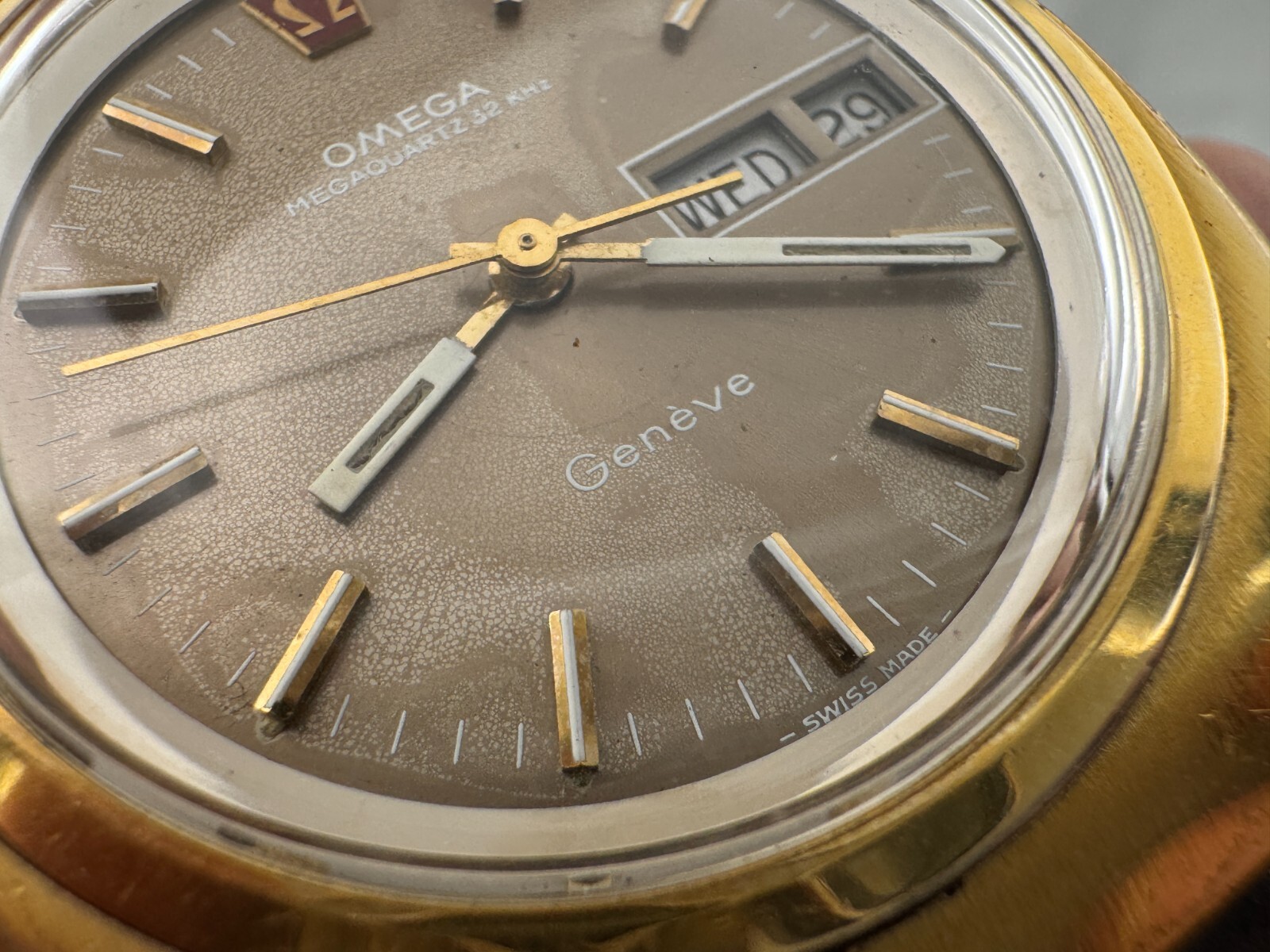 Vintage OMEGA 196.0030 Genève Megaquartz 32 KHz Brown Dial Cal Ω 1310 – 39 mm