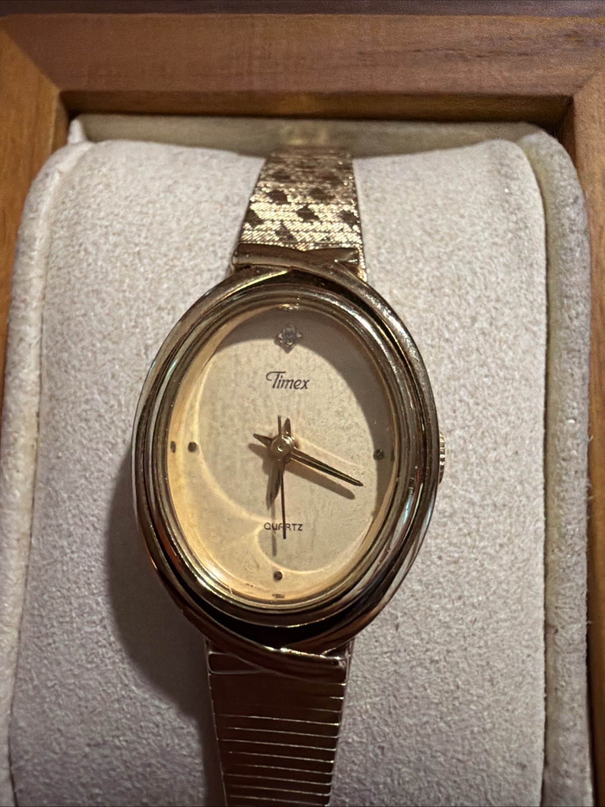 Vintage Timex Watch Womens 19mm Oval Face Gold Tone 1980s New Battery