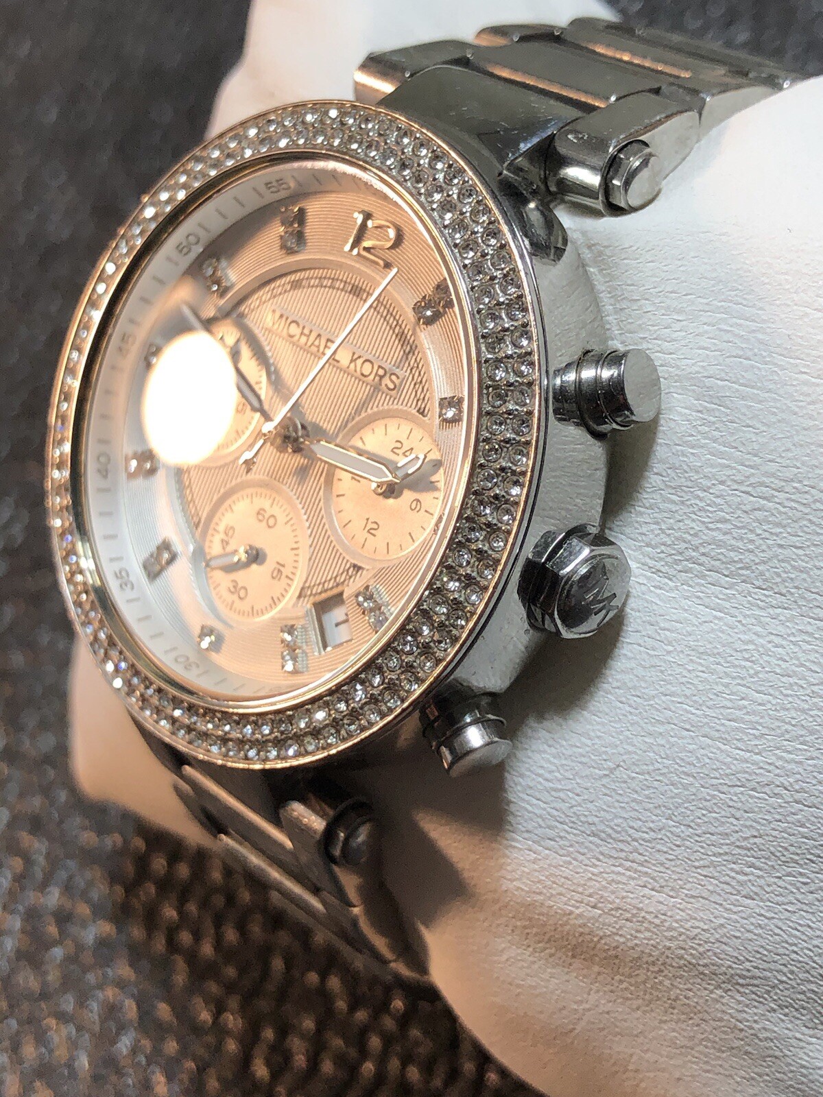 Michael Kors Women’s Parker Watch MK5353 Silver Tone Runs Parts Or Repair