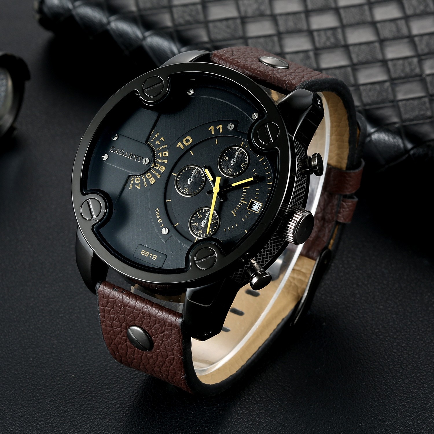 Mens Watch Large Dial Quartz Wristwatch Calendar Belt Style Analog Timepiece