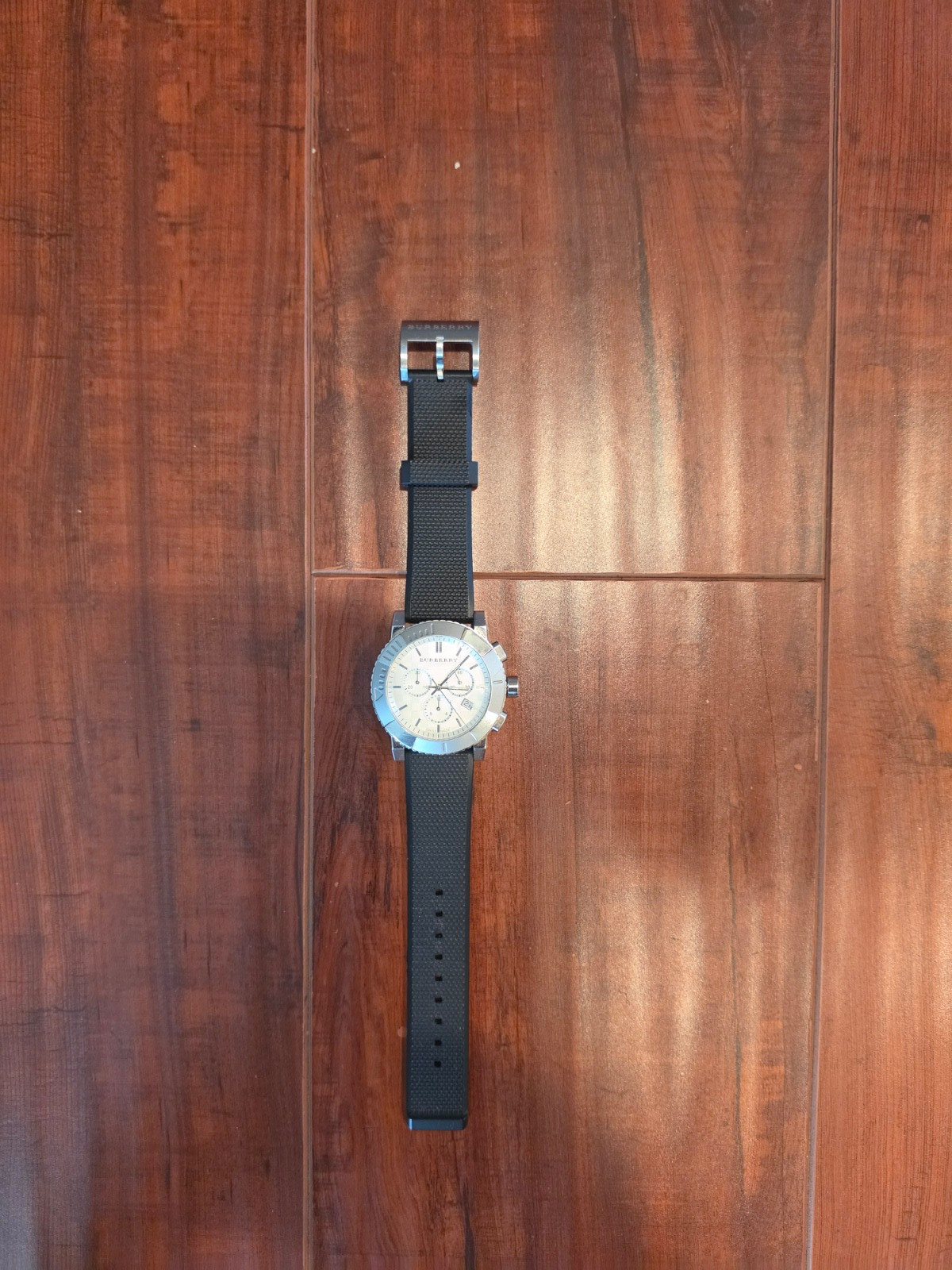 Burberry BU2300 Watch «Trench Chronograph» Men’s 42 mm. Swiss-made.