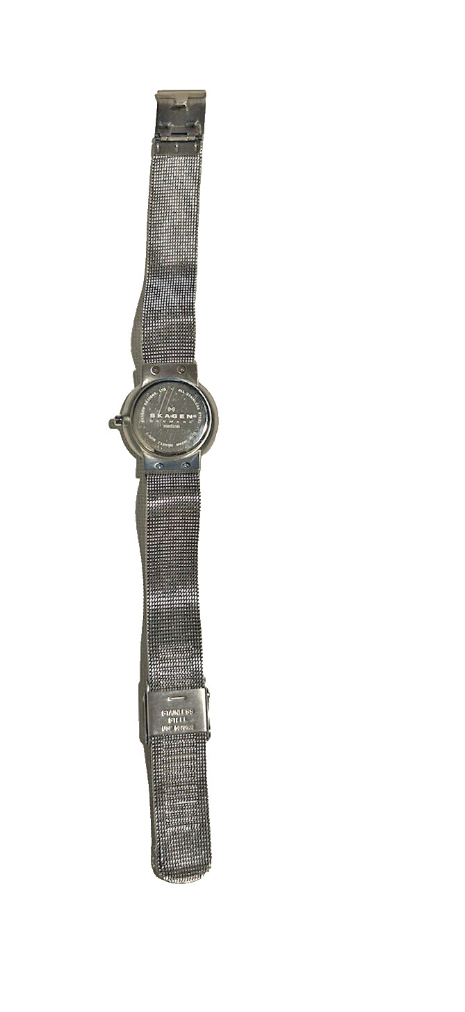 Skagen Denmark Steel Watch Women’s 8.5″, 25mm Silverton Mesh Band New Battery