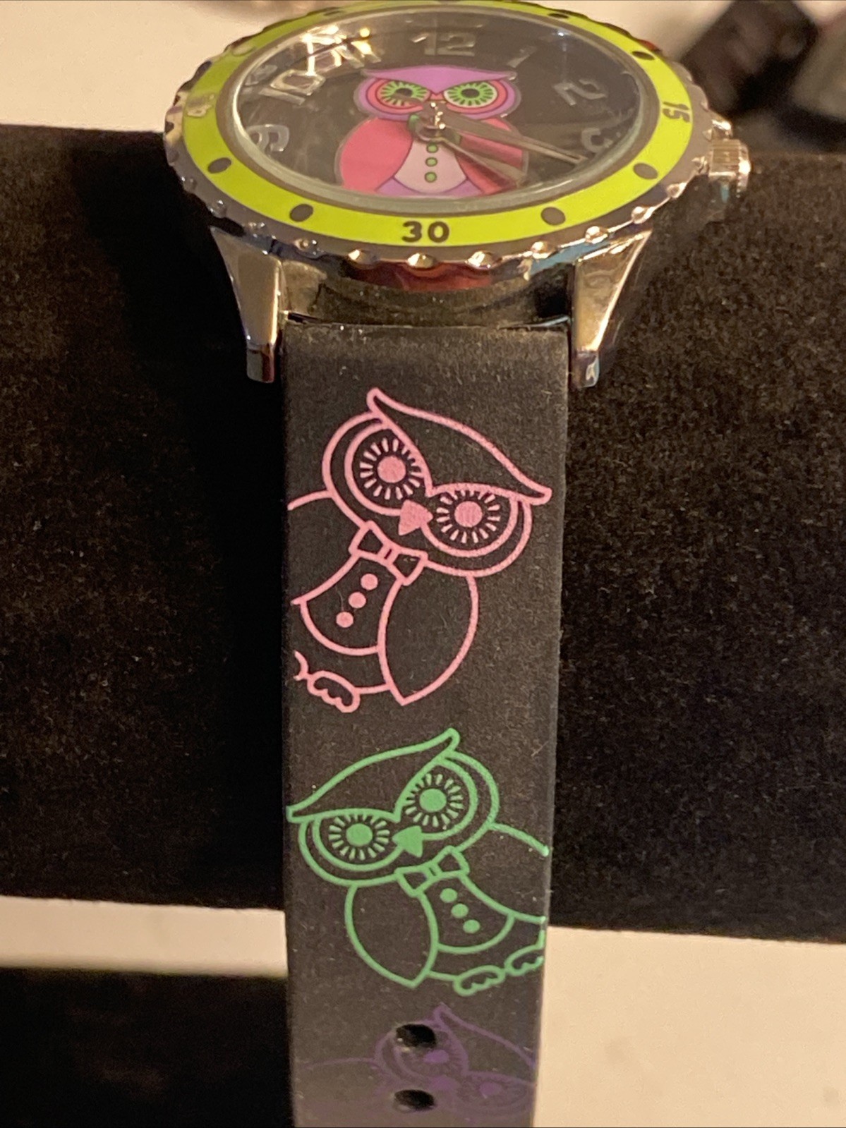 Owl Accutime Analog Wristwatch Buckle Band 33mm Working New Battery