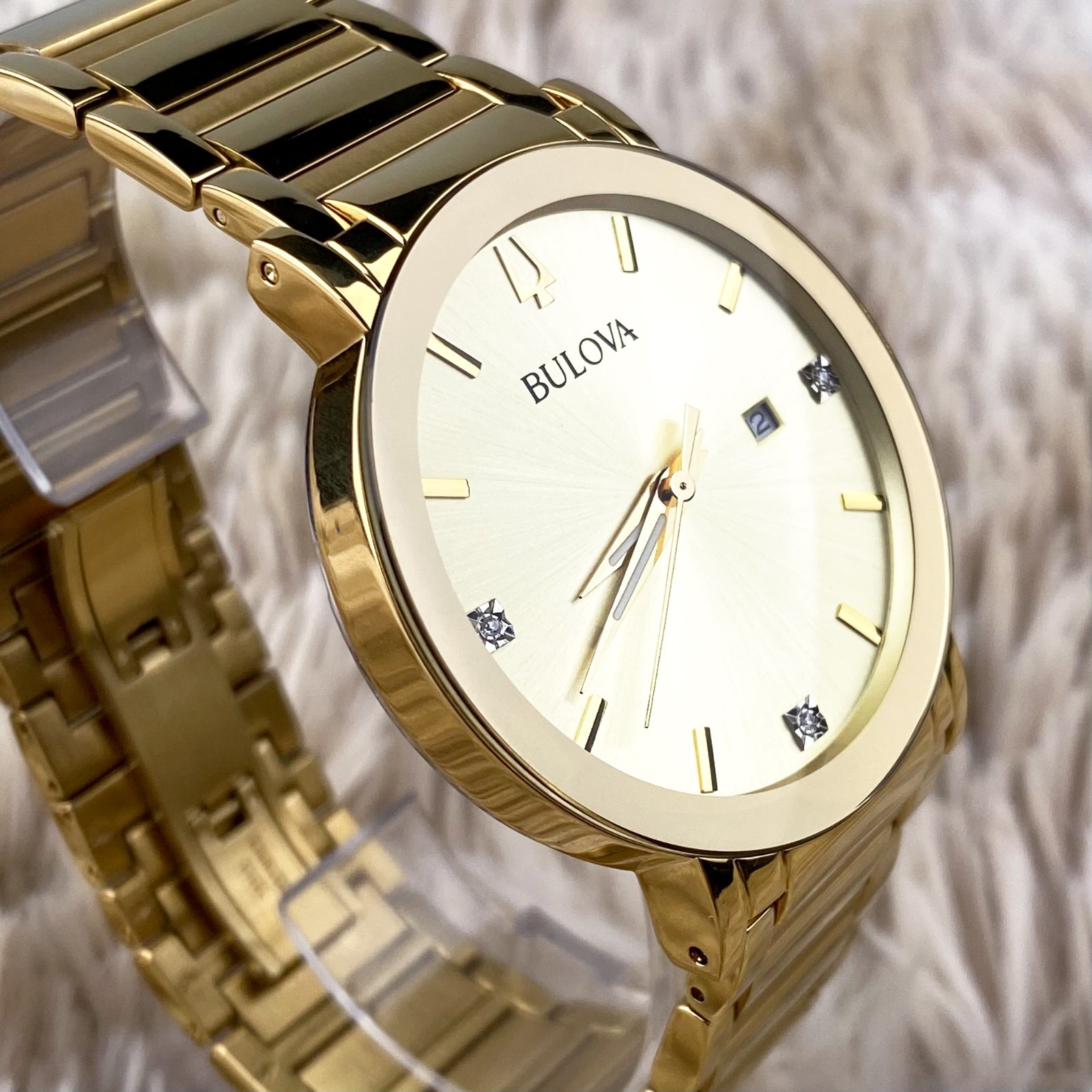 Bulova Futuro Modern Quartz 42mm Champagne Dial Gold-Tone Men’s Watch 97D115