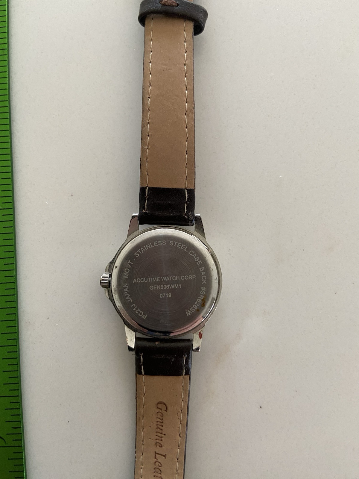 ladies watch, runs w/new battery/leather installed Runs Great Nice Watch Look