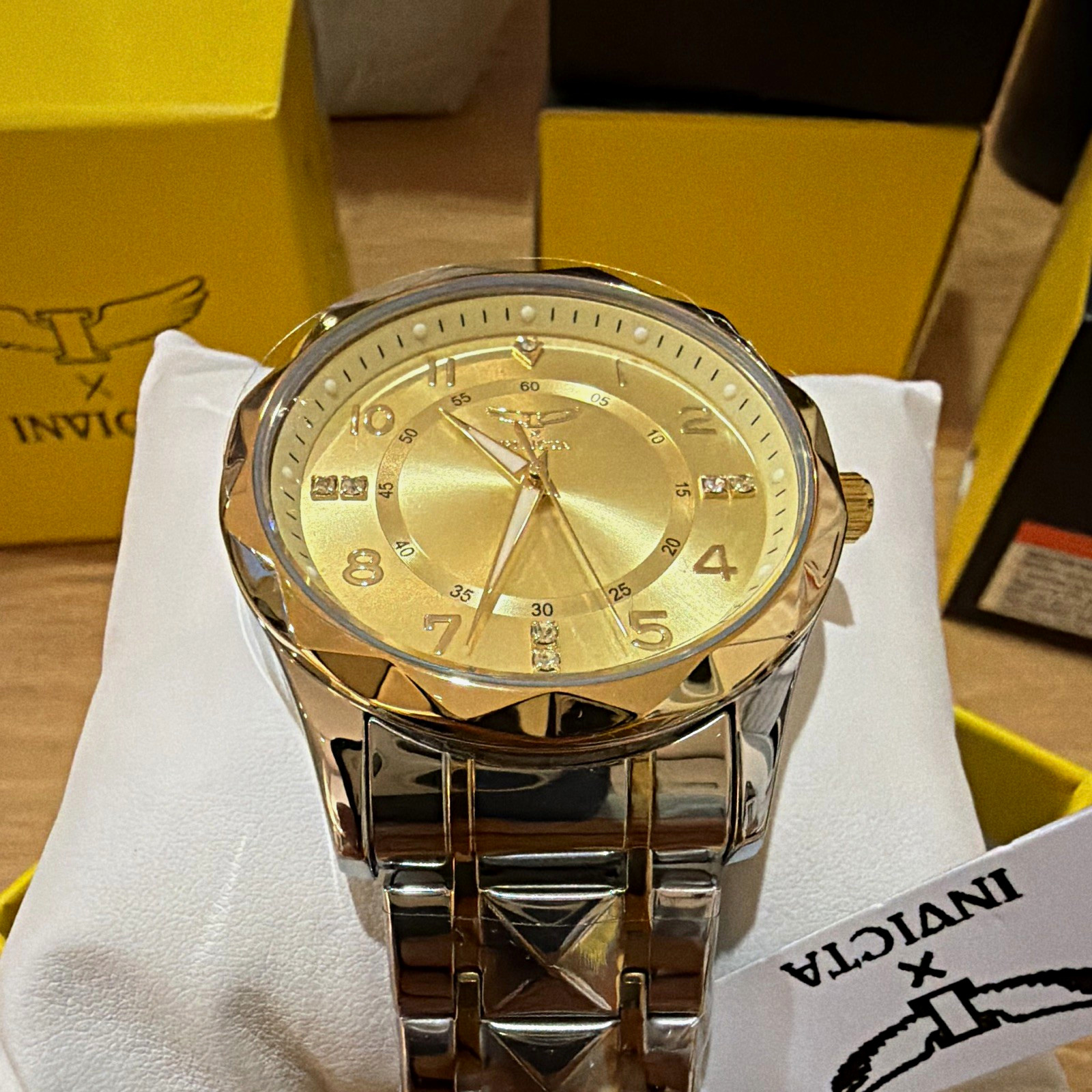 Invicta Specialty Men’s Watch 41mm Two Tone Gold Steel 69022 New/box