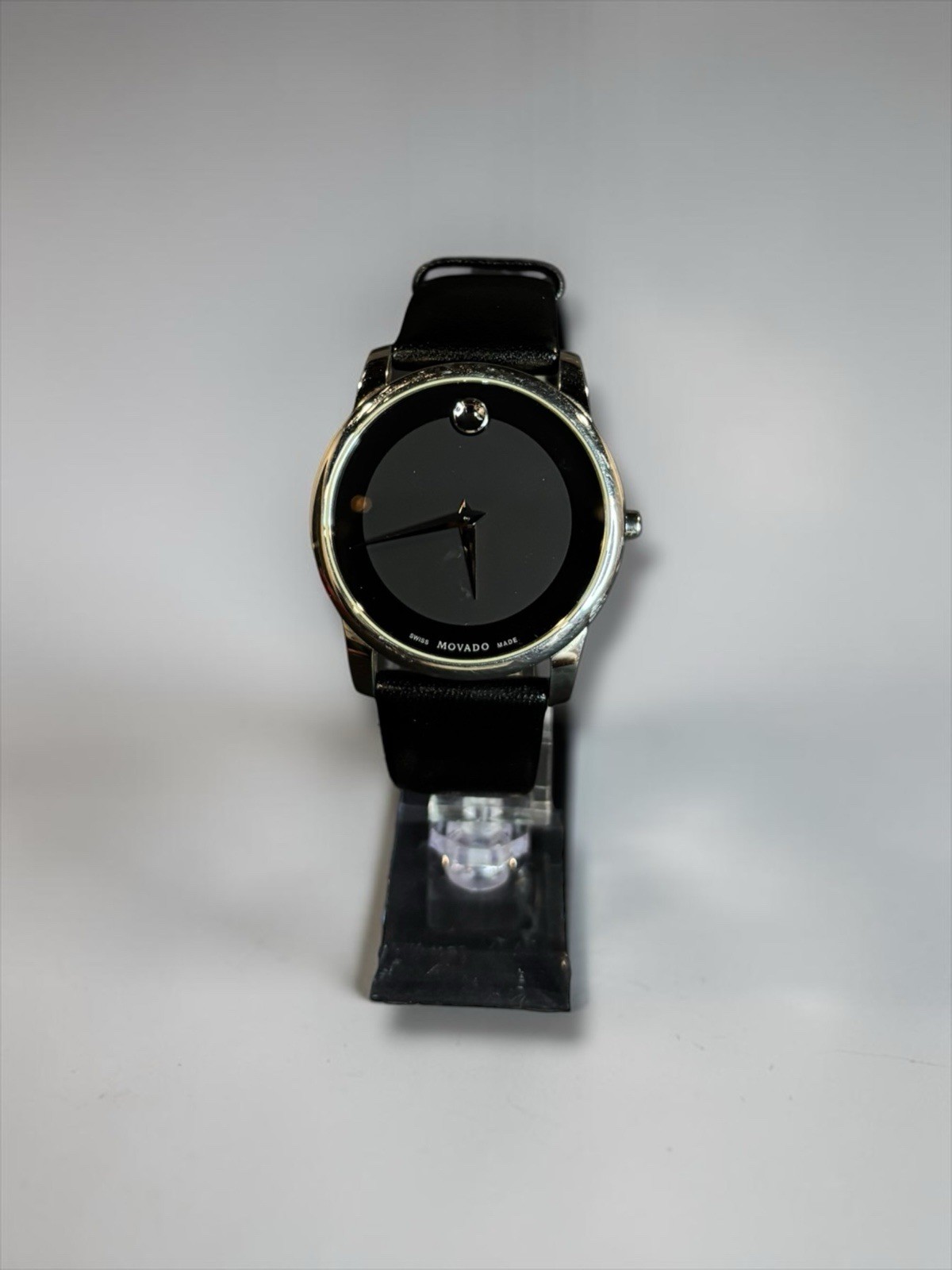 Movado Signature Men’s Black Dial Black Leather Strap Swiss 40mm Watch